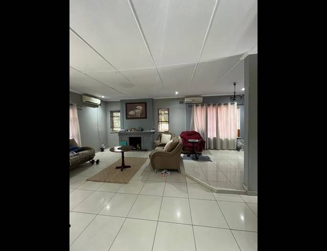 5 BEDROOM HOUSE FOR SALE IN BEREA WEST